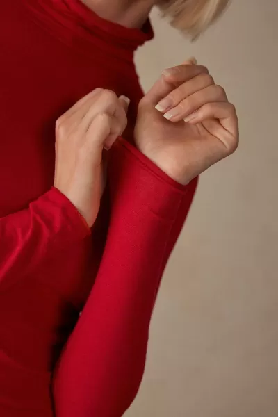 Economico 1473 - Rosso Maglia In Modal Ultralight Con Cashmere Collo Alto Maglie Maniche Lunghe Donna Intimissimi